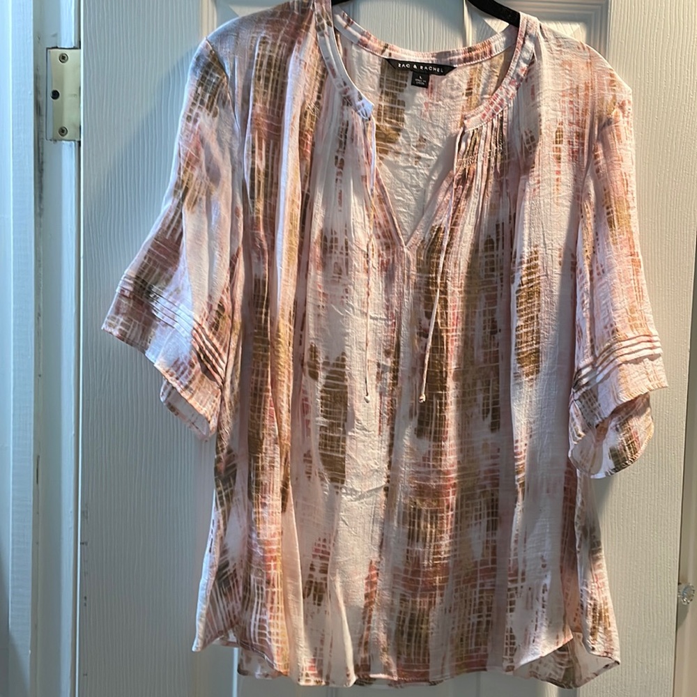 Zac & Rachel flowy shirt. Size L